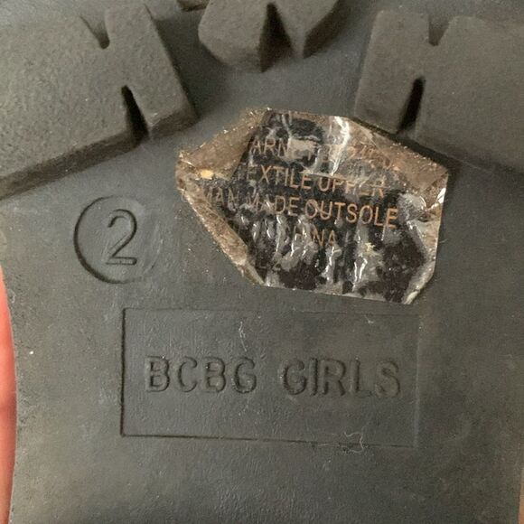 BCBG Girls Garnet Fashion Boots Size 2 - Picture 10 of 13